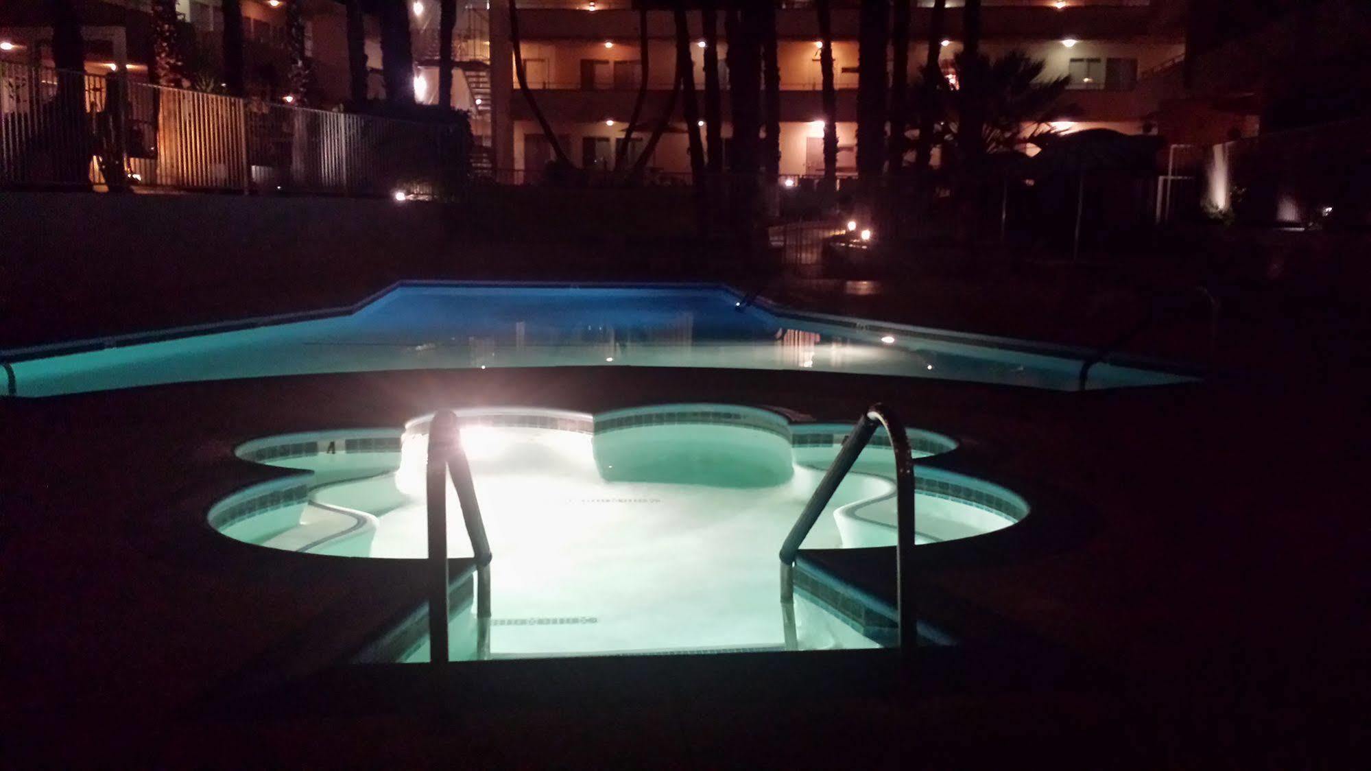 Modern Downtown Condo Palm Springs Exterior photo
